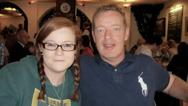 سارا ووالدها مايك