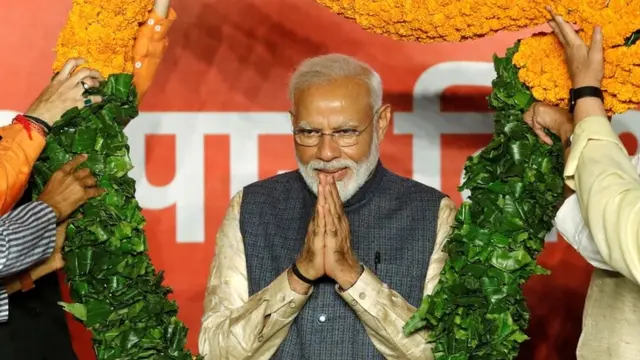 नरेंद्र मोदी