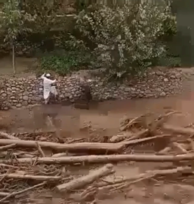 جاری شدن سیلاب در ولسوالی غوربند ولایت پروان