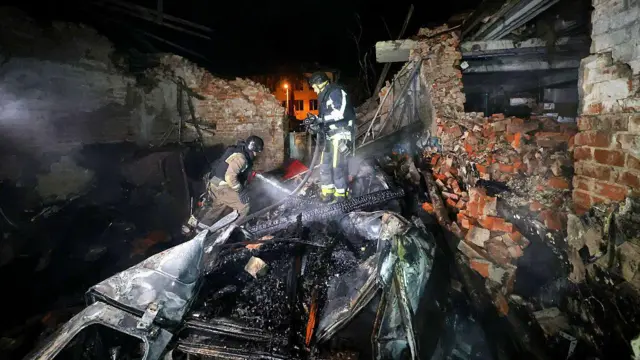 последствия ночного обстрела Харькова со стороны России