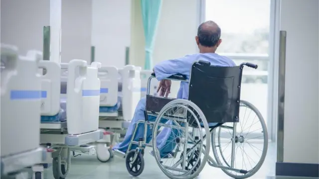 চিকিৎসার জন্য বিদেশে যান অনেক বাংলাদেশি