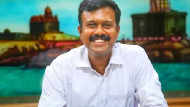 மாவட்ட ஆட்சியர் 