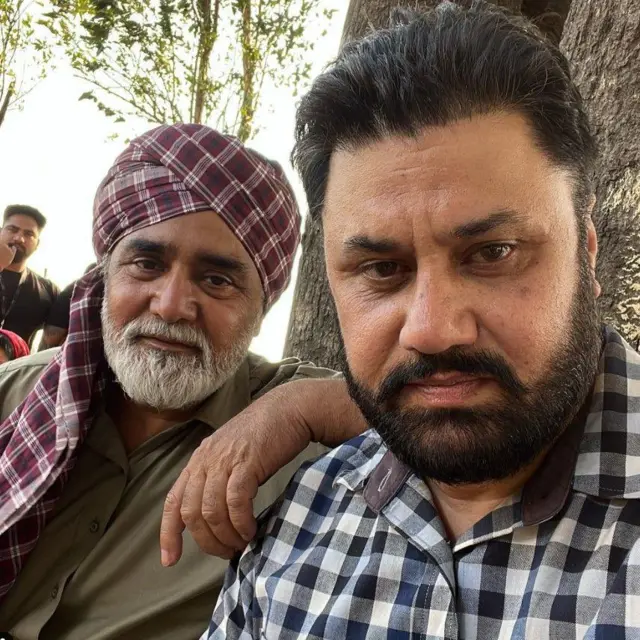 ਆਪਣੀ ਸਾਥੀ ਕਲਾਕਾਰ ਨਾਲ ਸੁਖਵਿੰਦਰ ਚਾਹਲ