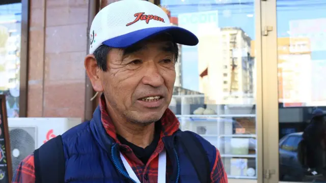 Бишкектеги жапон футбол күйөрманы Сато