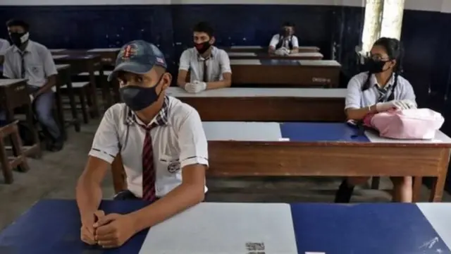 स्कूल कोरोना के दौरान