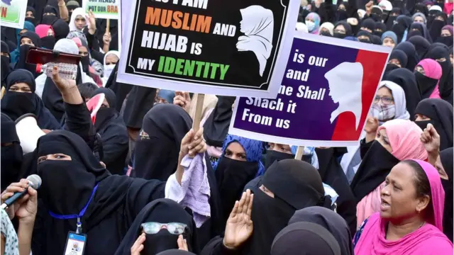 हिजाब विवाद