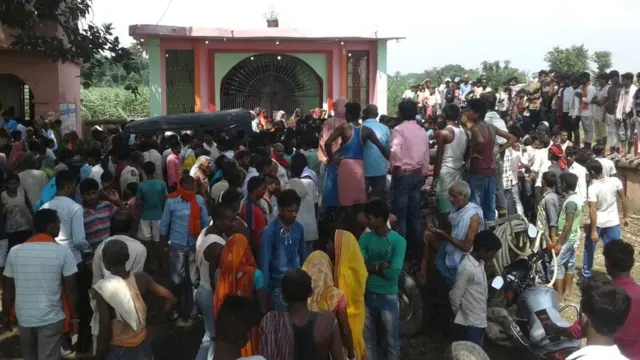 बिहार के बेगूसराय में तीन की पीट पीटकर हत्या