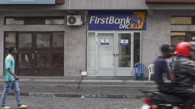 Banki zikomeje gufunga imiryango mu bice bigenzurwa na M23 kuko banki nkuru y'igihugu ishobora kuzifatira ibihano zifunguye