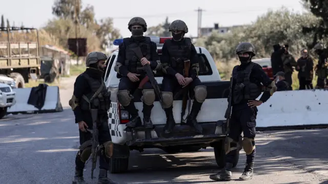 قوات من الأمن السوري