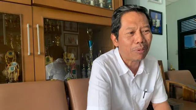 Kepala Sekolah SMPN 8, Muslih merinci sebanyak 53 siswa terjangkit cacar air dan 18 siswa gondongan.