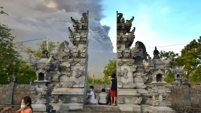 பாலி எரிமலை சீற்றம்