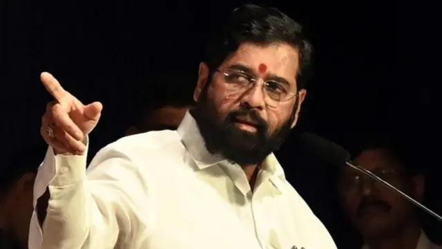 மகாராஷ்டிரா : சபாநாயகரின் தீர்ப்பு ஆட்சியை காப்பாற்றுமா? தாக்கரே அணி என்ன ஆகும்?