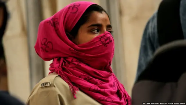 कोरोना से बचाव की कोशिश