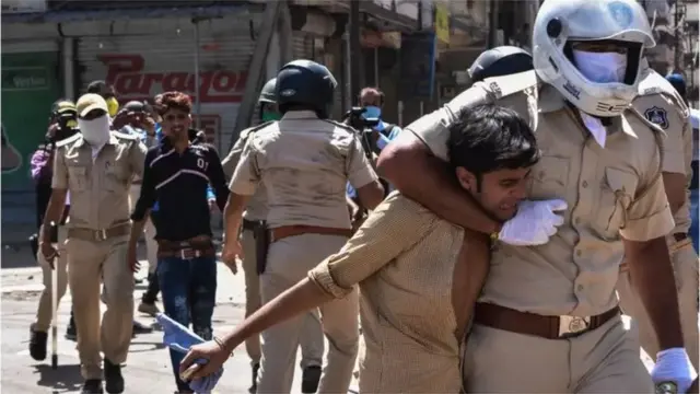 પ્રતીકાત્મક તસવીર