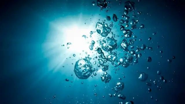 समुद्राचं खारं पाणी