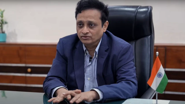 धारावी रीडेवलपमेंट प्रोजेक्ट के सीईओ एसवीआर श्रीनिवास