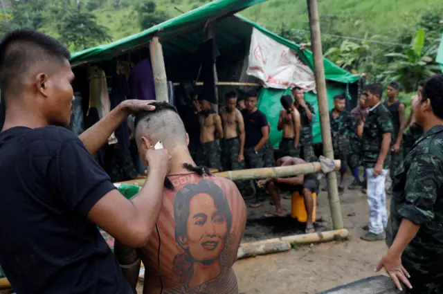 အဆုံးသတ်တိုက်ပွဲ တစ်နှစ်အတွင်း ဖော်ဆောင်နိုင်မလား﻿