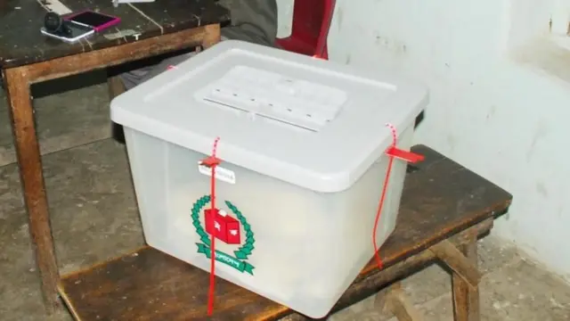 গত তিনটি নির্বাচনের দায়িত্বে থাকা নির্বাচন কমিশনের বিরুদ্ধে মামলা করেছে বিএনপি।