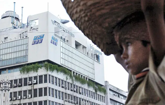 বাংলাদেশের প্রথম বেসরকারি মালিকানায় এসেছিলো একুশে টেলিভিশন