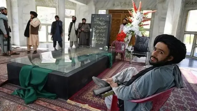پنجشیر کې د طالبانو د اطلاعاتو او کلتور ریس نصرالله ملکزاده مخکې ویلي و چې د قوماندان مسعود مقبرې ټولې برخې روغې دي او هیڅ زیان ورته نه دی اوښتی