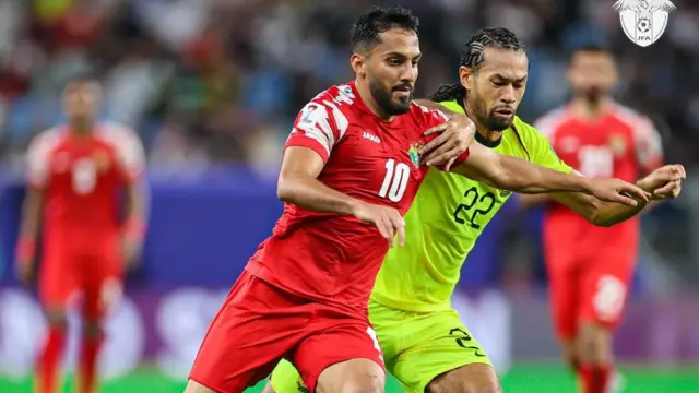 المهاجم الأردني المحترف في فرنسا موسى التعمري خلال مباراة في كأس آسيا