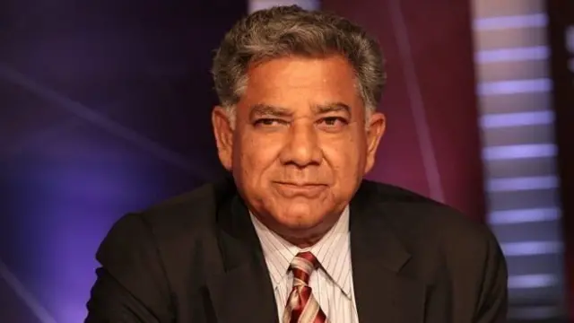 সাবেক নির্বাচন কমিশনার ছিলেন অবসরপ্রাপ্ত ব্রিগ্রেডিয়ার জেনারেল সাখাওয়াত হোসেন।