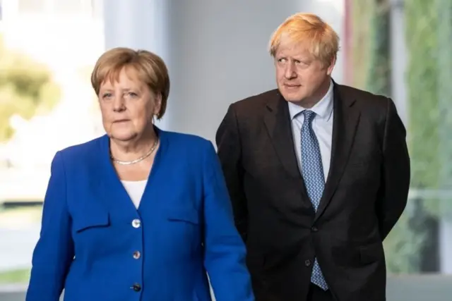 Almanya Başbakanı Angela Merkel ve İngiltere Başbakanı Boris Johnson