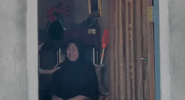 Keluarga korban kasus femisida di Padang Pariaman.