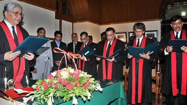 ججز حلف برداری