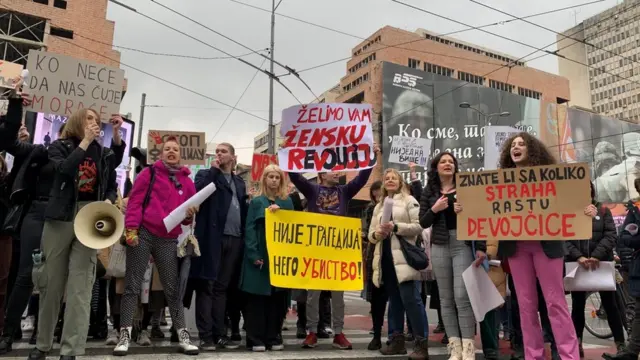 протест Ниједна жена више - стоп фемициду