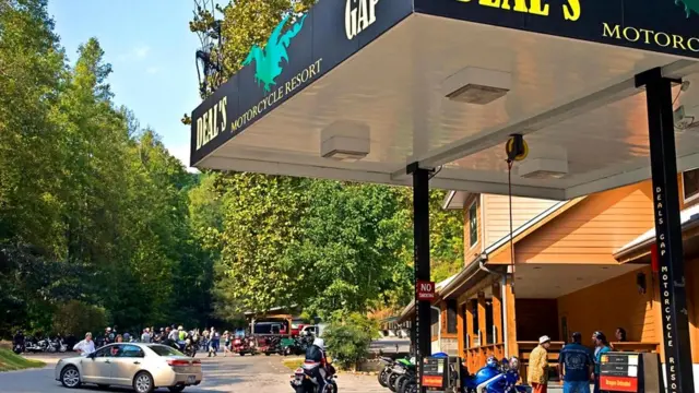 Летом в мотеле Тэлботта обычно нет свободных номеров