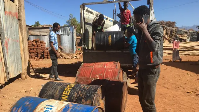 ገብረመስቀል ፅዕነት ነዳዲ እንተራግፍ