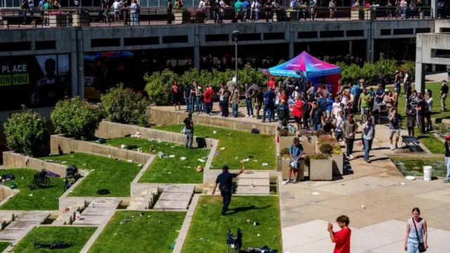 ইউটাহ ভ্যালি বিশ্ববিদ্যালয়ের কর্তৃপক্ষ জানিয়েছে, মর্মান্তিক এই গুলিবর্ষণের ঘটনার পর ওরেমের এই ক্যাম্পাসটি আপাতত বন্ধ থাকবে।