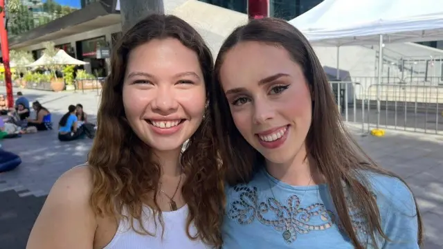 মনিকা এবং এস্টেল