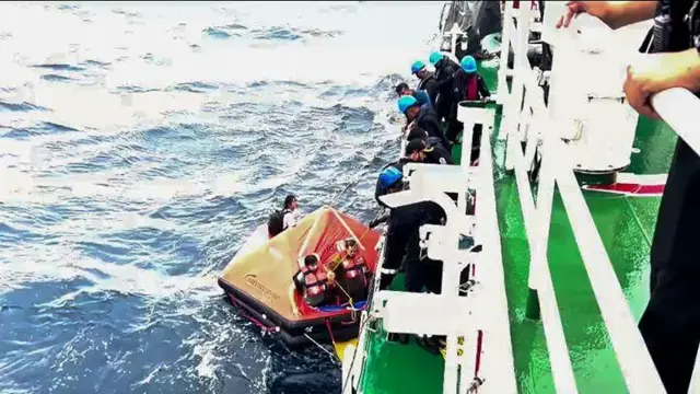 બીબીસી ગુજરાતી માલવાહક જહાજ કાર્ગો શિપ કેરળ કોચી કન્ટેનર સમુદ્ર પ્રદૂષણ રસાયણ માછીમાર ઑઇલ