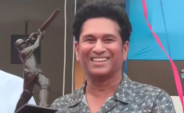 சச்சின் சிலை திறப்பு