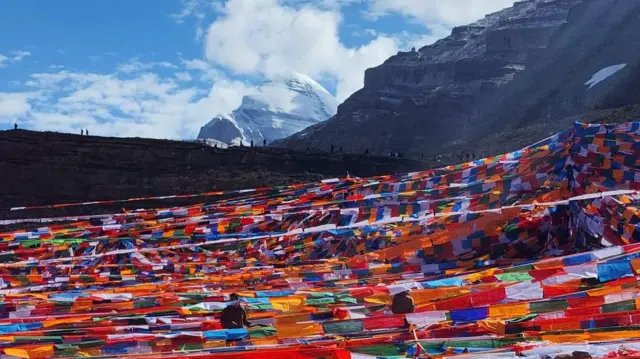 सागा दावा पर्व