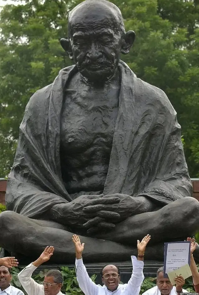 चीन, भारत, पुतळे