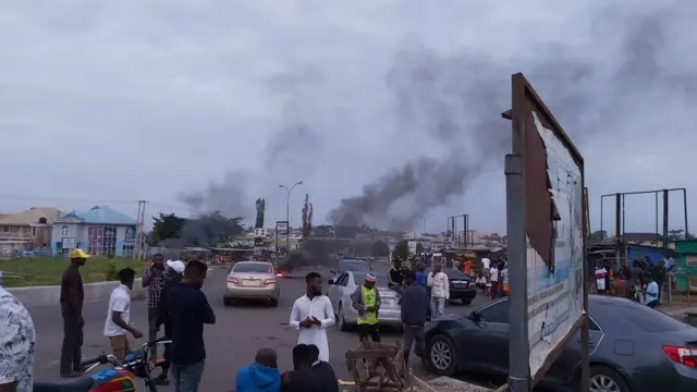 Awọn ọdọ naa dana soju popo lagbegbe Lameco nilu Osogbo