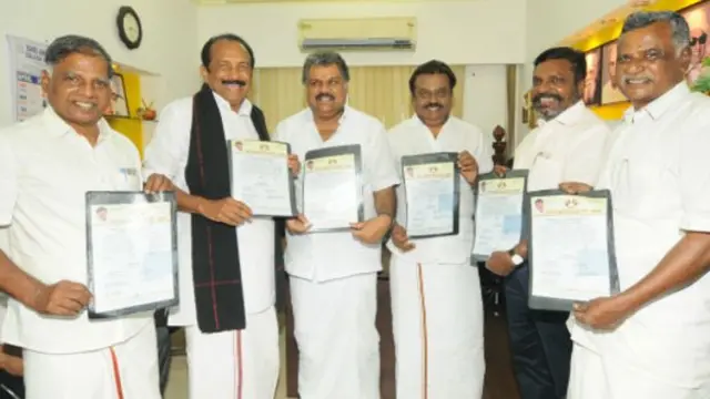 விஜயகாந்த் மற்றும் ஜி.கே. வாசனுடன் சட்டமன்ற தேர்தல் கூட்டணியில் இணைந்து போட்டியிட்ட மக்கள்நலக் கூட்டணி தலைவர்கள்