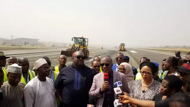 Minista na-ahu maka Njem ụgbọelu