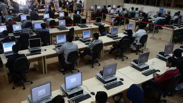 د ټاکنیزو بنسټونو اصلاح او د هغوی به مدیریت کې بدلون د ملي یووالي حکومت د مشرانو له دوه کاله وړاندې ژمنو و