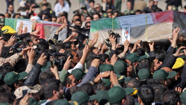 تشییع جنازه کشته شدگان حمله به نیروهای مرزبانی در اصفهان