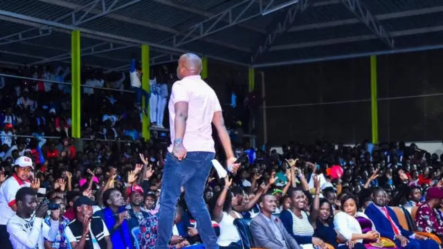 Katika kazi yake ya Muziki Jaguar ameweza kupata tuzo mbali mbali