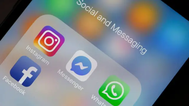 सोशल मीडिया