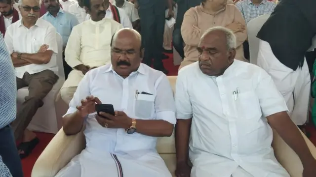 கருணாநிதி உடல் மெரினா வந்தடைந்தது