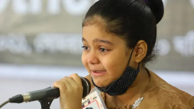 গুম হয়ে যাওয়া একজনের পরিবারের সন্তান, সংবাদ সম্মেলনে ভেঙ্গে পড়েছে, ৩০/০৮/২০২১