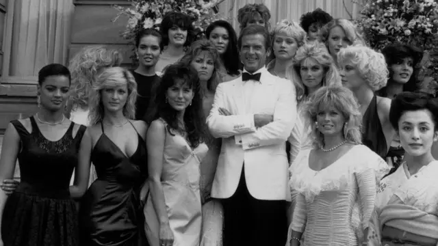 ஜேம்ஸ் பாண்ட் கதாநாயகன் ரோஜர் மூர் 89வது வயதில் காலாமானார்