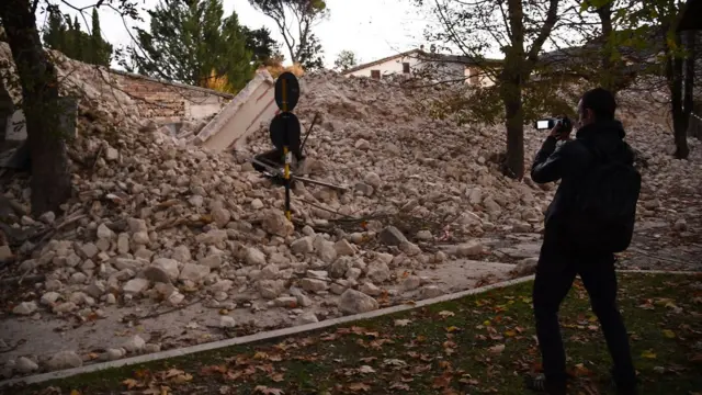 Norsiyada dağılmış bina