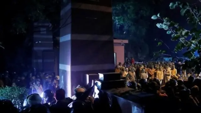 JNU, विद्यापीठ, शिक्षण, आंदोलन